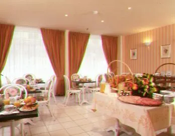 トゥレンヌ ル マレ 3*